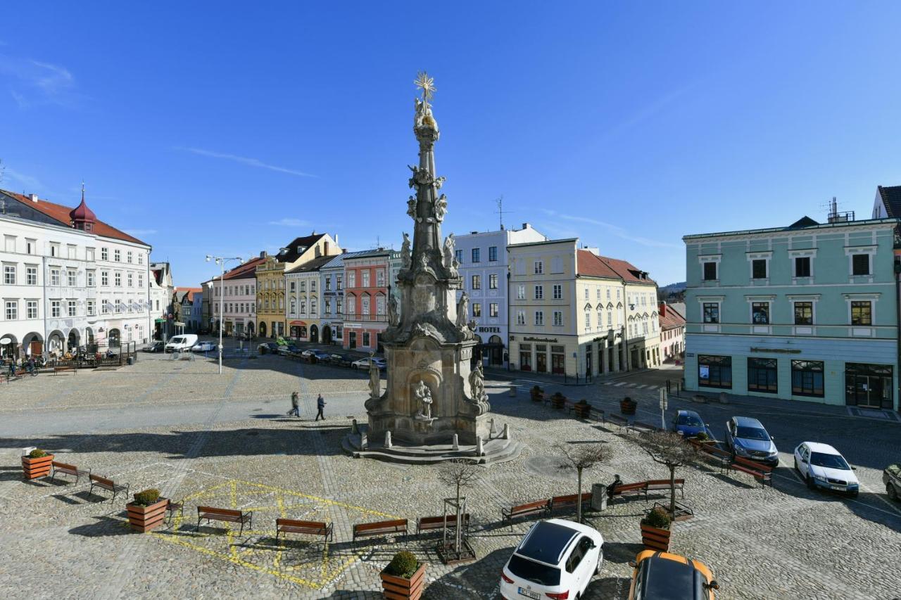 Apartmany Na Namesti 85 Йиндржихув-Градец Экстерьер фото