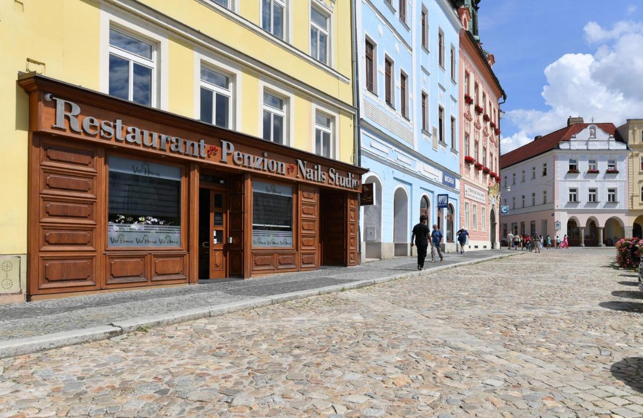 Apartmany Na Namesti 85 Йиндржихув-Градец Экстерьер фото