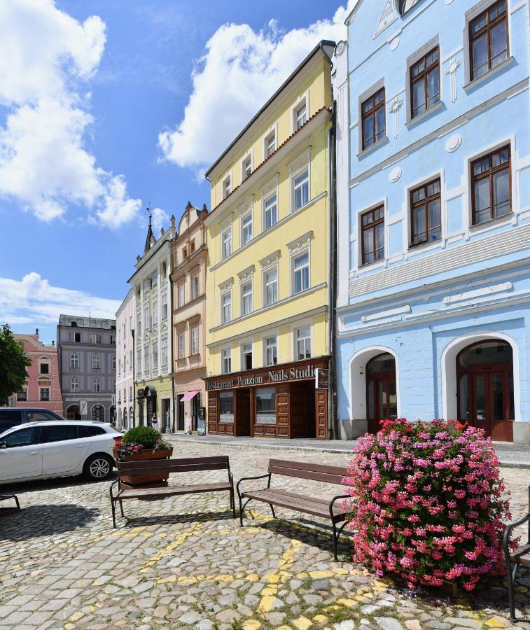 Apartmany Na Namesti 85 Йиндржихув-Градец Экстерьер фото