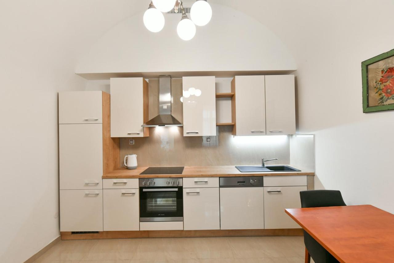Apartmany Na Namesti 85 Йиндржихув-Градец Экстерьер фото
