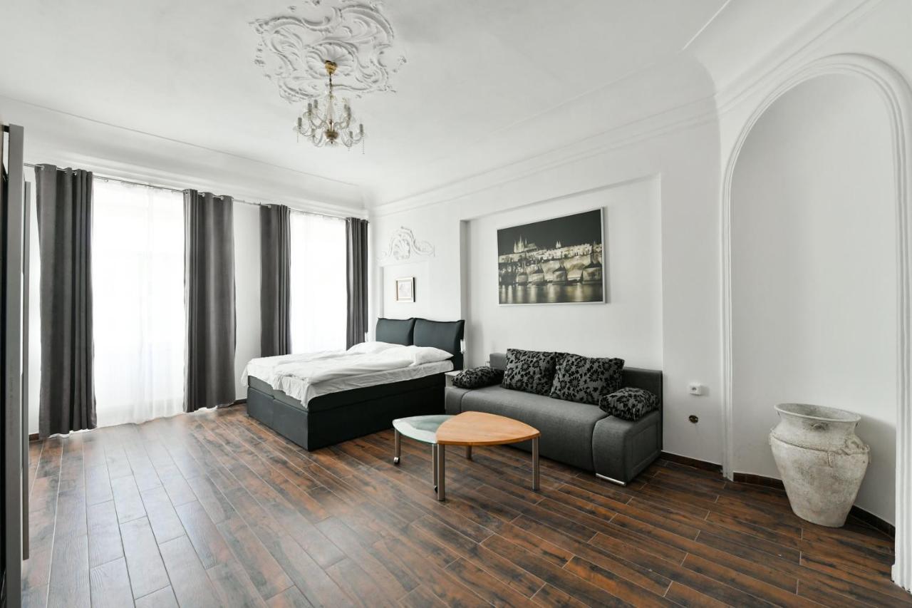 Apartmany Na Namesti 85 Йиндржихув-Градец Экстерьер фото