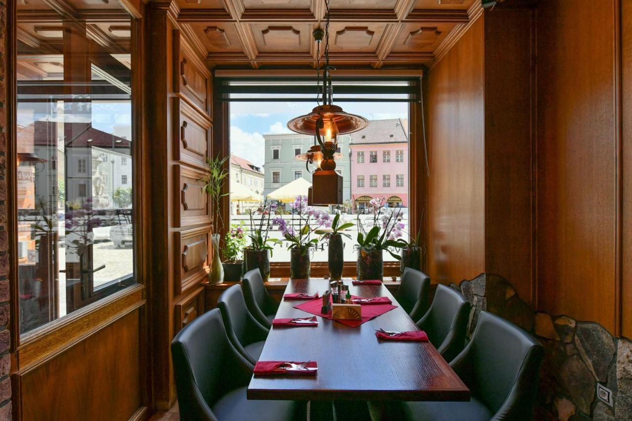 Apartmany Na Namesti 85 Йиндржихув-Градец Экстерьер фото