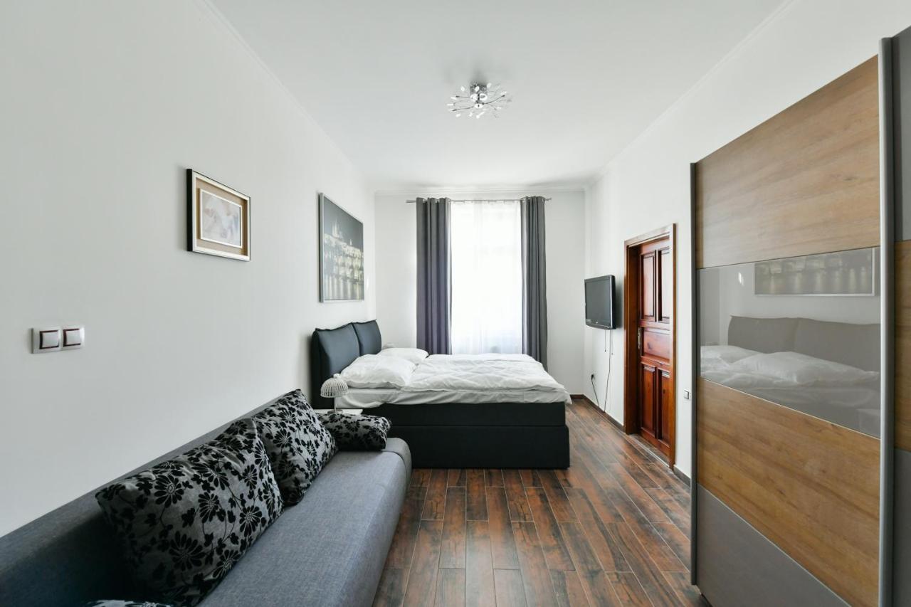 Apartmany Na Namesti 85 Йиндржихув-Градец Экстерьер фото