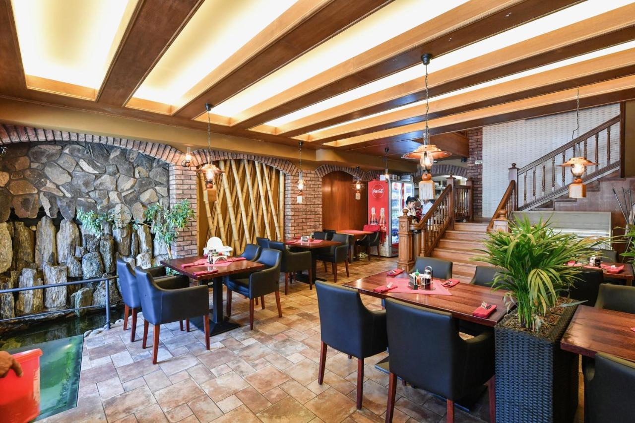 Apartmany Na Namesti 85 Йиндржихув-Градец Экстерьер фото